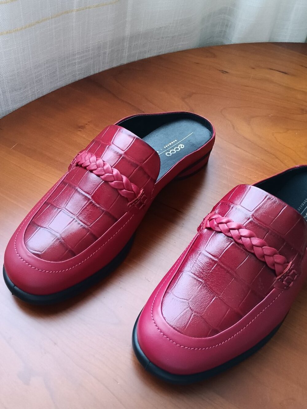 NWT Burgundy Croc Embossed Leather Loafer Mules ECCO Size 38